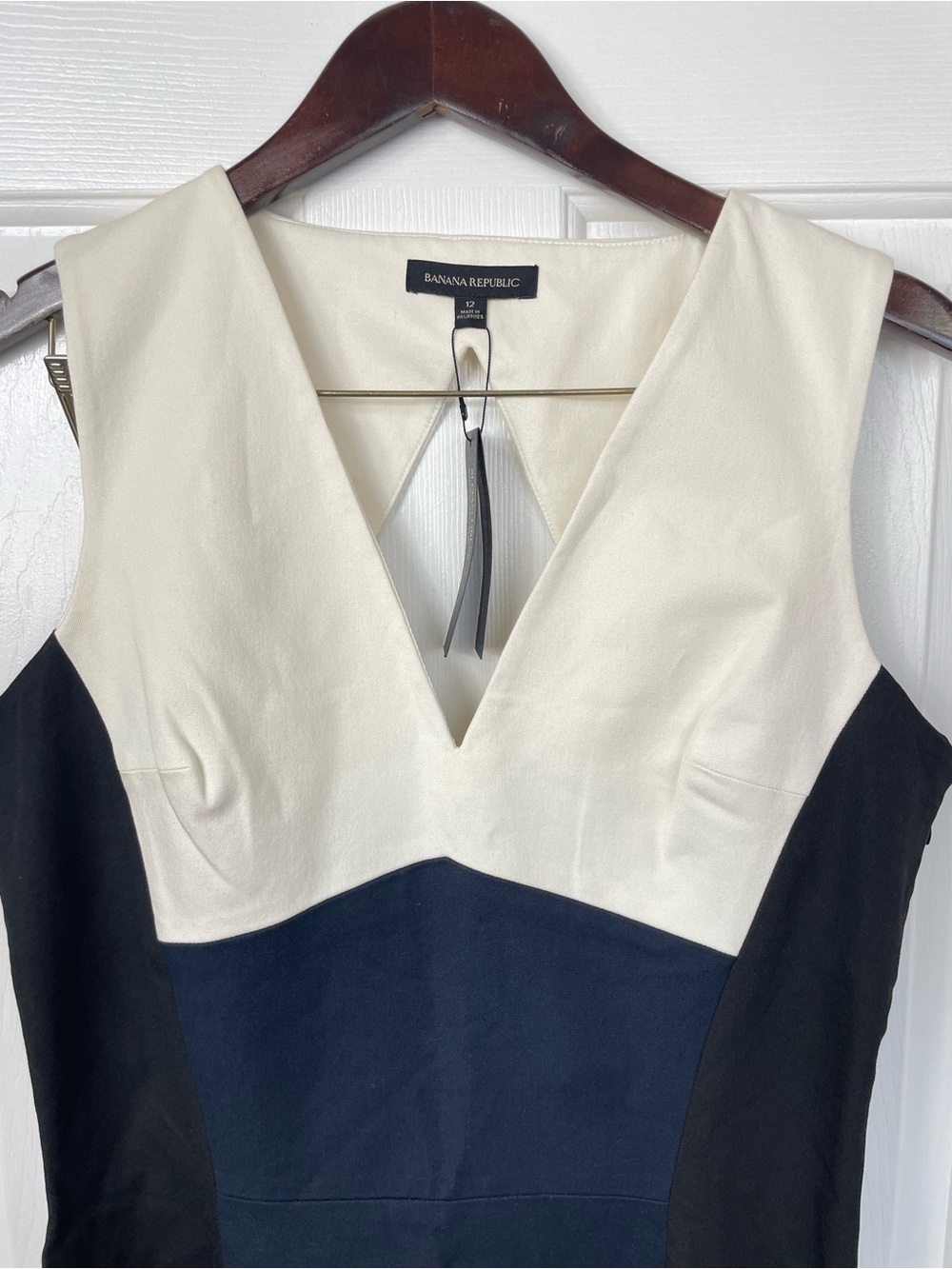 New $140 BANANA REPUBLIC Sloan 12‎ Large Colorblock Cutout Sheath Dress - Picture 3 of 10